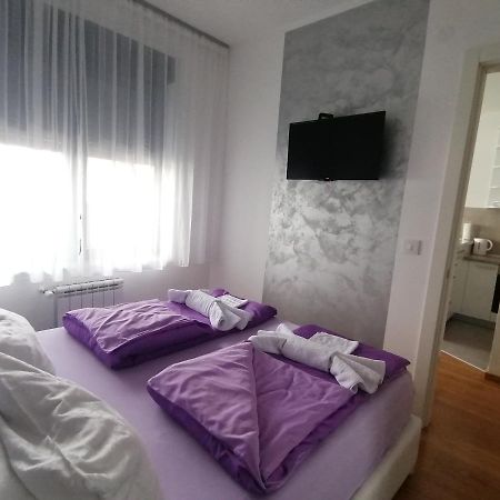 Apartman Gallery Square - Pupin Palace Lejlighed Novi Sad Eksteriør billede