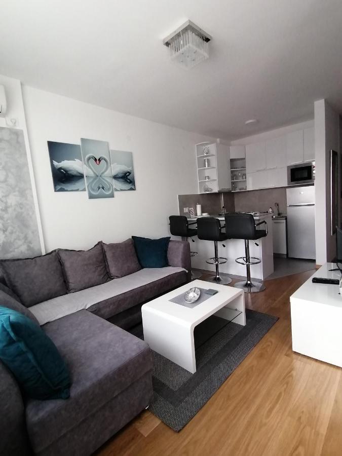 Apartman Gallery Square - Pupin Palace Lejlighed Novi Sad Eksteriør billede