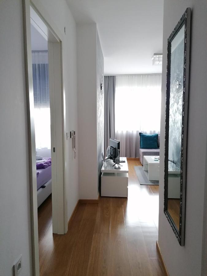 Apartman Gallery Square - Pupin Palace Lejlighed Novi Sad Eksteriør billede