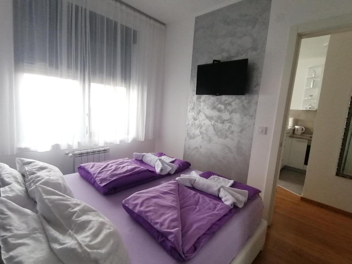 Apartman Gallery Square - Pupin Palace Lejlighed Novi Sad Eksteriør billede