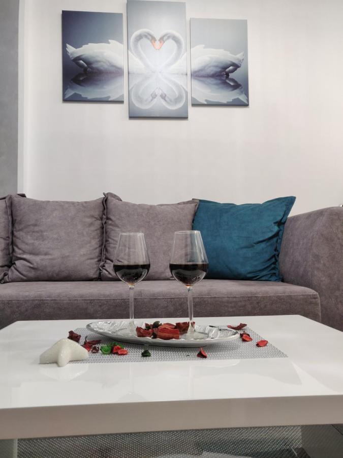 Apartman Gallery Square - Pupin Palace Lejlighed Novi Sad Eksteriør billede