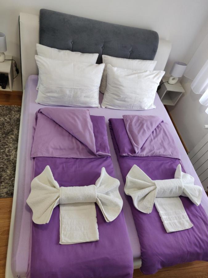 Apartman Gallery Square - Pupin Palace Lejlighed Novi Sad Eksteriør billede